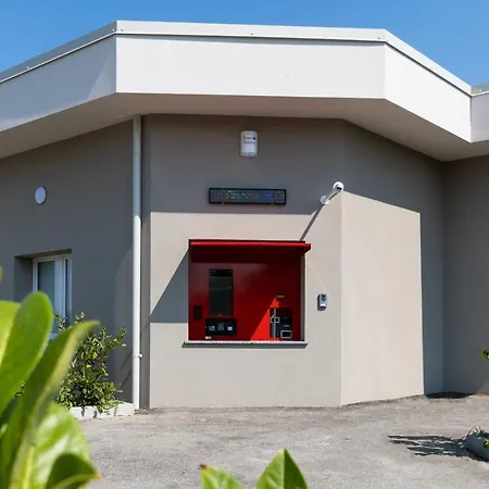 Motel Circuit Drive Cingia De' Botti